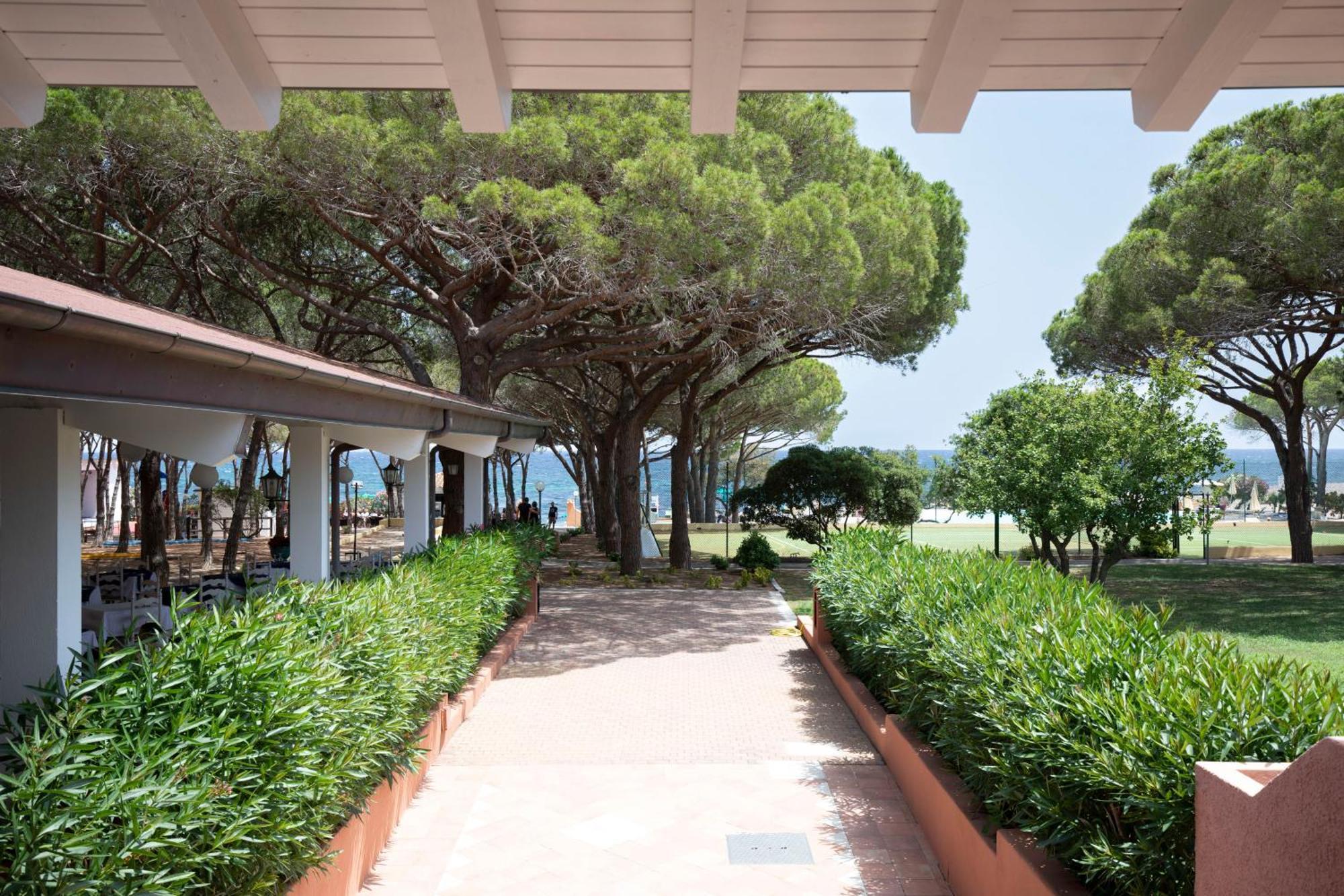 Club Hotel Marina Seada Beach Budoni Esterno foto