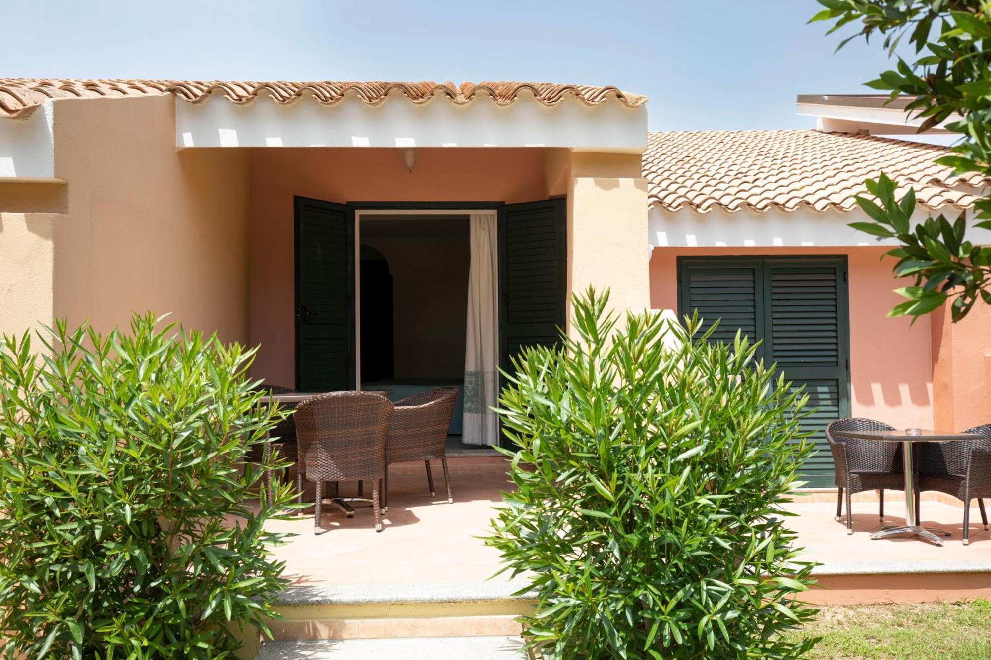 Club Hotel Marina Seada Beach Budoni Esterno foto